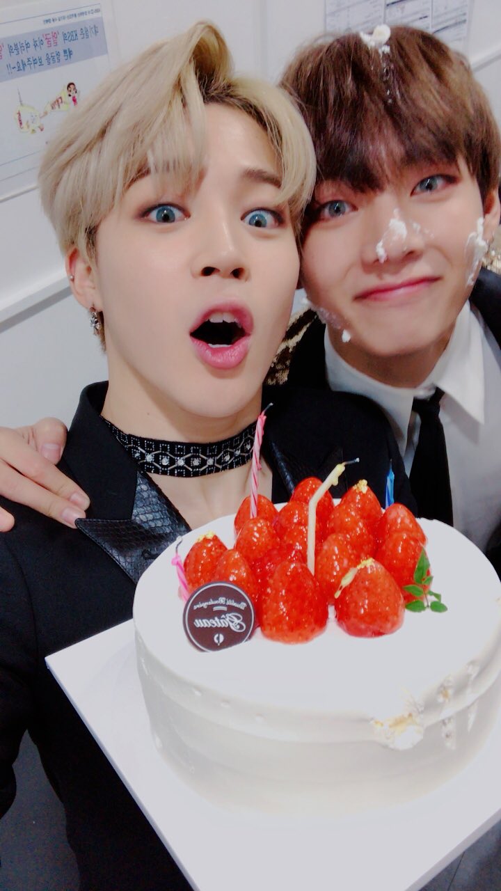 朴智旻jimin 金泰亨V
金泰亨生日快乐
95line