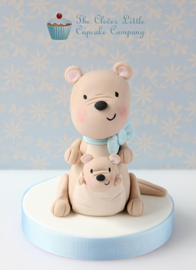 Kangaroo Cake Topper : My second postal cake topper (I’m pleased to say the bear made it in one piece!). Quite liking making these and no cake, much less stressful!!-WQ2M2-图片