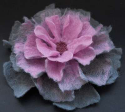 Brigite flower brooch | Felt: Flower-jVkZm-图片