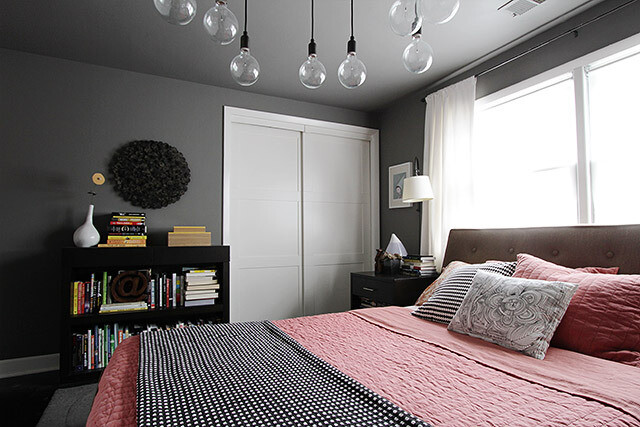 Coral and Gray Bedroom with Black and White, Making it Lovely-GViMD-图片