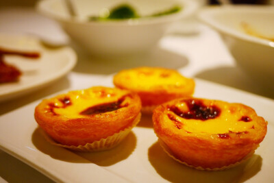 今天的蛋挞草鸡好次诶！希望今年也能一直吃到这么好吃的蛋挞 