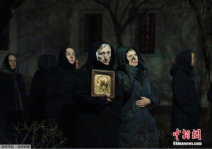 毛子修道院起火新闻图片，《落泪的修女》