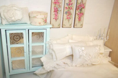 Decorative Bridal Pillow Dollhouse Miniature by RibbonwoodCottage-jY4ZG-图片