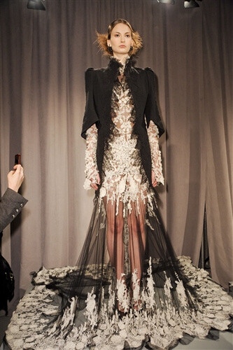 Google 图片搜索 http://www.thefashionspot.com/images/tfs2010/2011/Feb-2011/Marchesa%20RF11%208174.jpg 的结果-zlmMG-图片