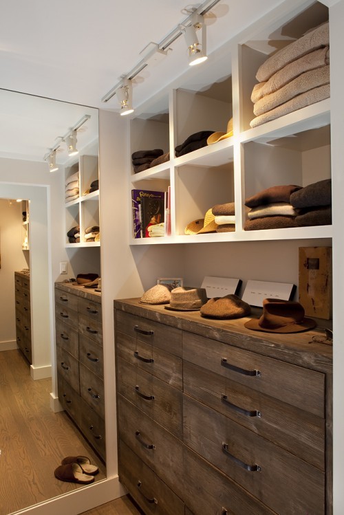 contemporary closet by Artistic Designs for Living, Tineke Triggs-mMwMG-图片