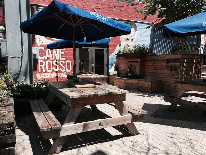 Cane Rosso - Dallas : Rated 3.8/5. Located in Deep Ellum, Dallas. Known for Making fresh in-house mozzarella, cured meats and authentic Neapolitan pizza. Cost $40 for two people (approx.) -TcwZj-图片