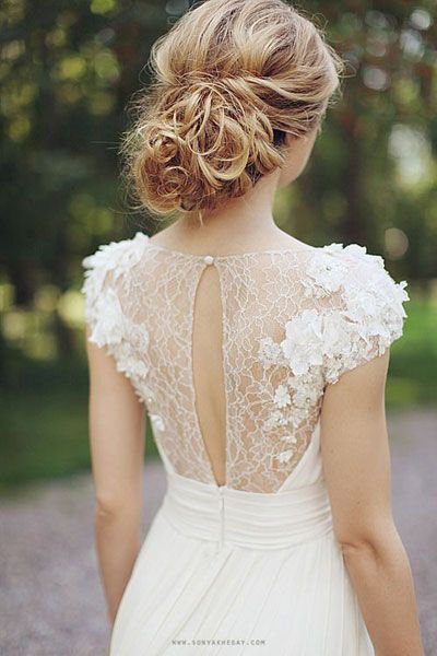 Adore the cut and lace. Not loving the flower bits,would keep it all lace-WJjYW-图片