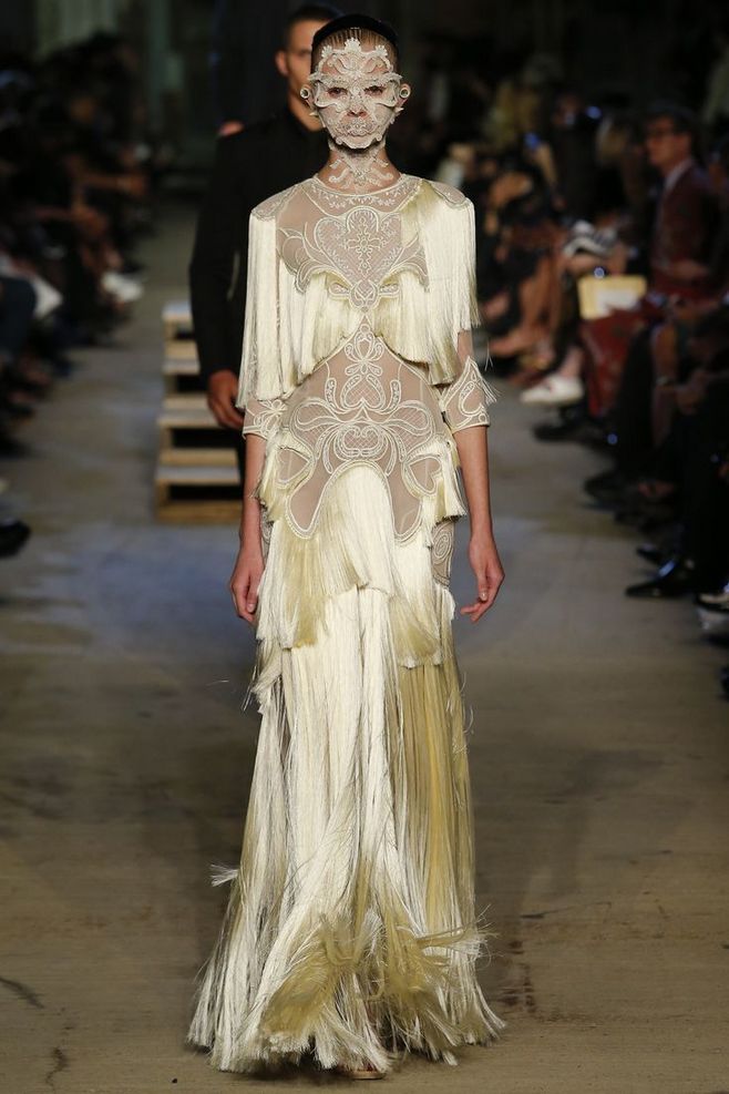 Givenchy Spring 2016 Ready-to-Wear Fashion Show - Mariacarla Boscono: -zA3OT-图片