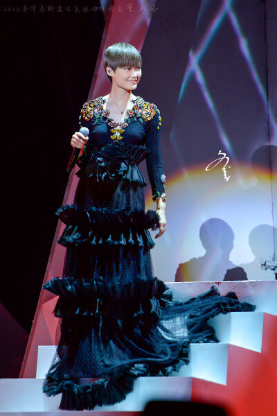 李宇春2016野蛮生长巡回演唱会重庆站