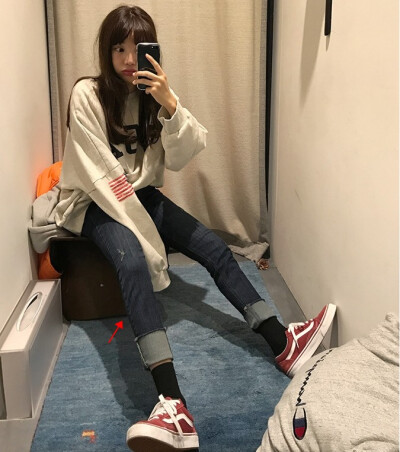 韩国直邮Mocobling官网复古翻边弹力卷边毛边牛仔裤冬女