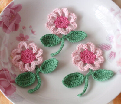 3 Crochet Flowers With Leaves YH - 063-08