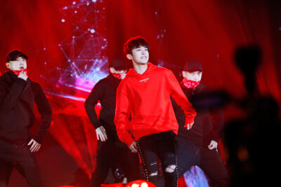 @JacksonYi_千骑士团 易烊千玺 yyqx 1128