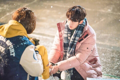 南柱赫 举重妖精金福珠情侣头像 QQ：2268106575更多的图ฅ(^ω^ฅ) 