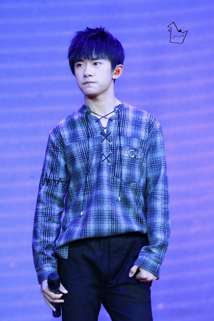 #易烊千玺 #TFBOYS 师大附中艺术节 高清 帅气