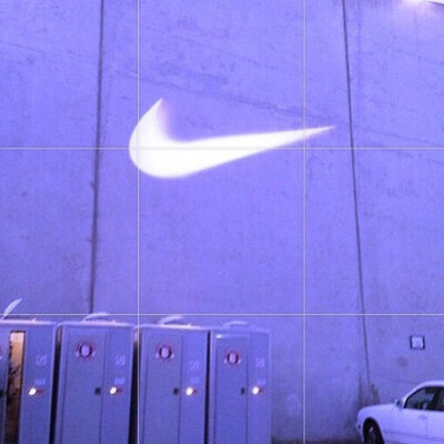 NIKE