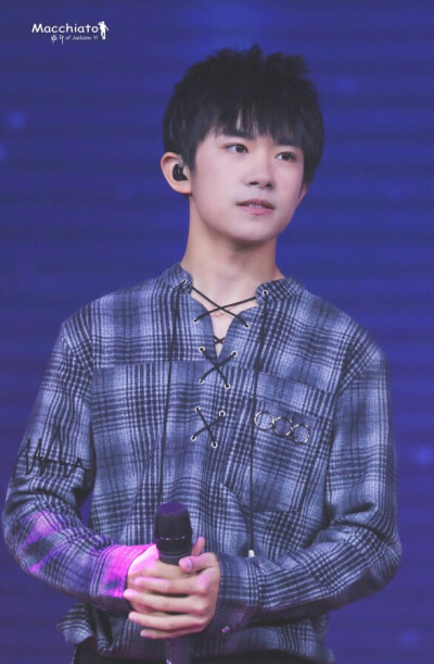 #易烊千玺 #TFBOYS 师大附中艺术节 高清 帅气