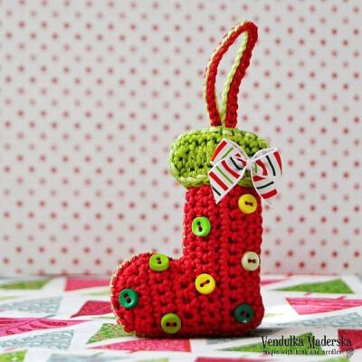 Christmas socks ornament crochet pattern DIY by VendulkaM on Etsy: