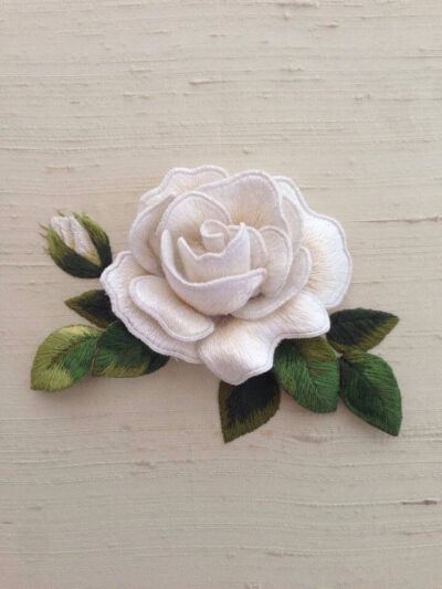 立体刺绣白玫瑰