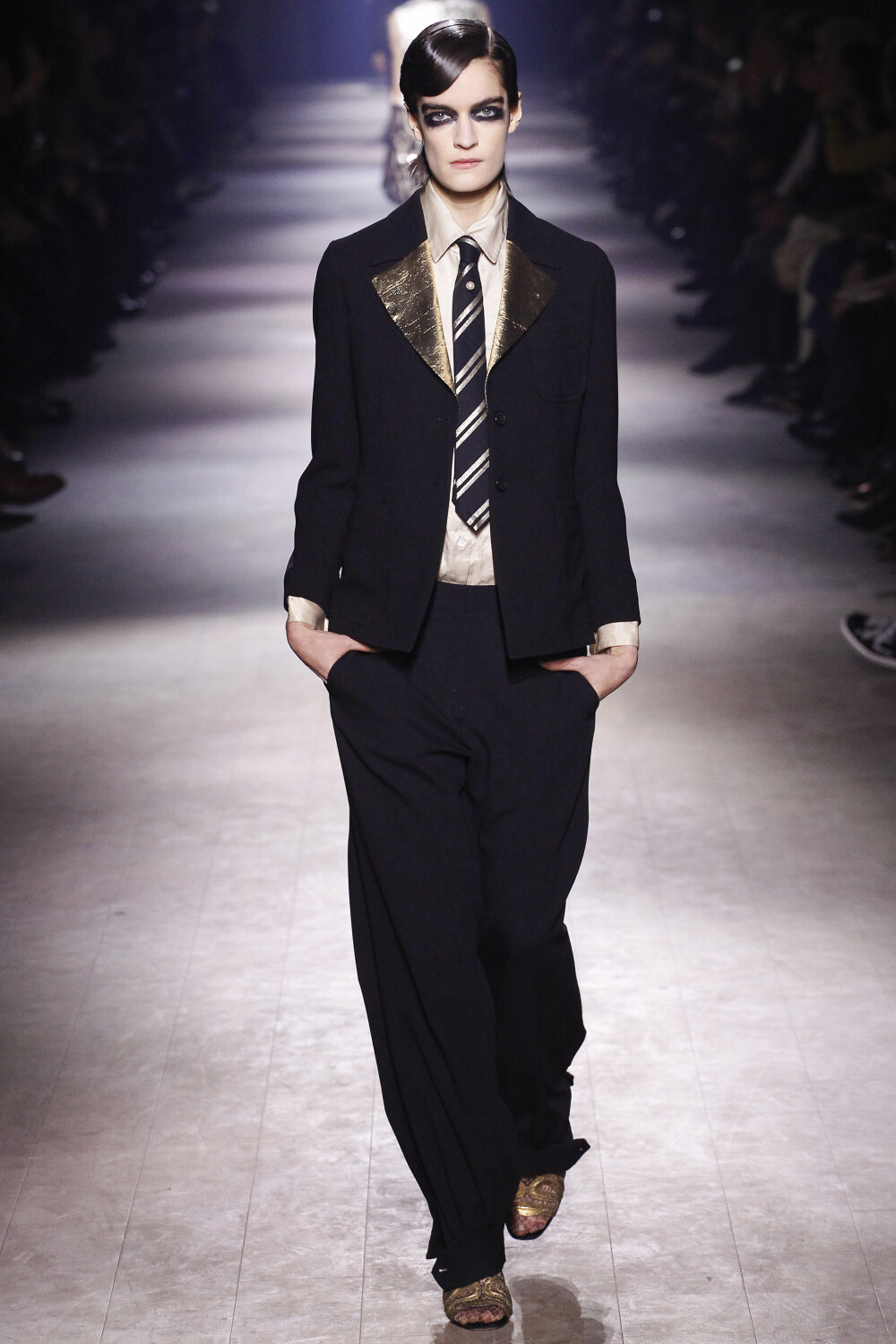 dries van noten(德赖斯·范诺顿)2016巴黎时装周女装秀