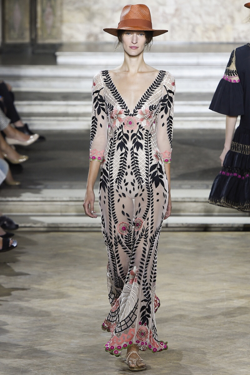 Temperley London（坦波丽·伦敦）2016伦敦时装周春夏高级成衣系列