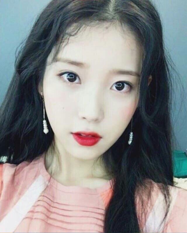 IU