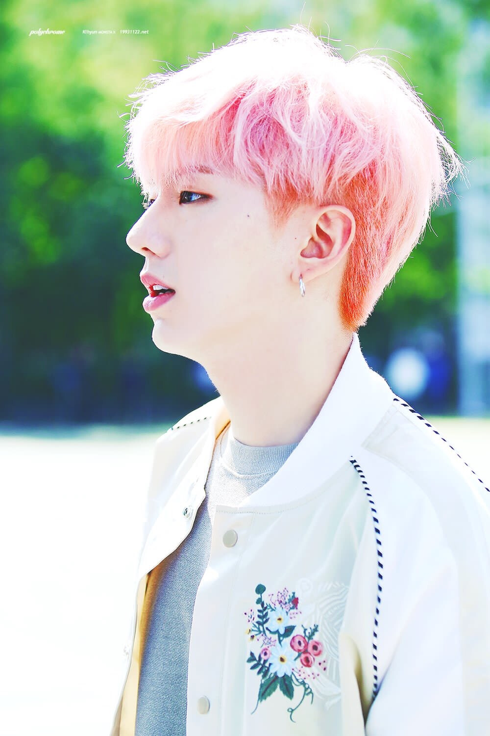 Monsta X 基贤 Kihyun 妈妈担当 小可爱 小仓鼠 蜜糖主唱 对这种爱吃会做，贤惠可爱，撩妹技能max的小眼睛单眼皮男生真的毫无抵抗力啊~~