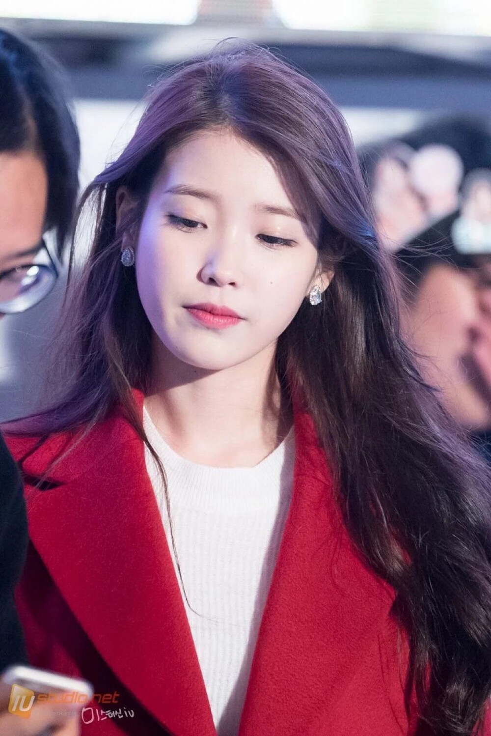 IU 