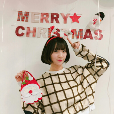 OH MY GIRL 裴有彬