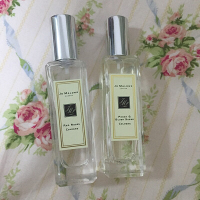 Jo Malone
Red Roses（红玫瑰）、Peony&Blush Suede（牡丹与胭红麂绒）