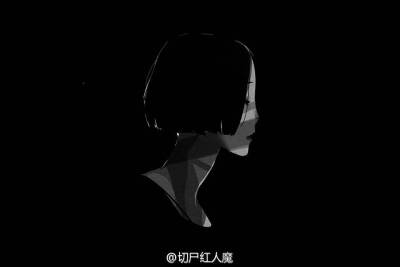 微博搜索切尸红人魔（不是本人），我就不去水印了，尊重原创，喜欢这个画风头像男头