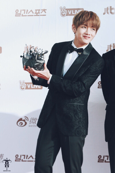 【170114】2017 金唱片颁奖典礼 红毯 饭拍高清 4P cr.taeya1230 + @VISUAL_SHOCK （转载请注明原出处）