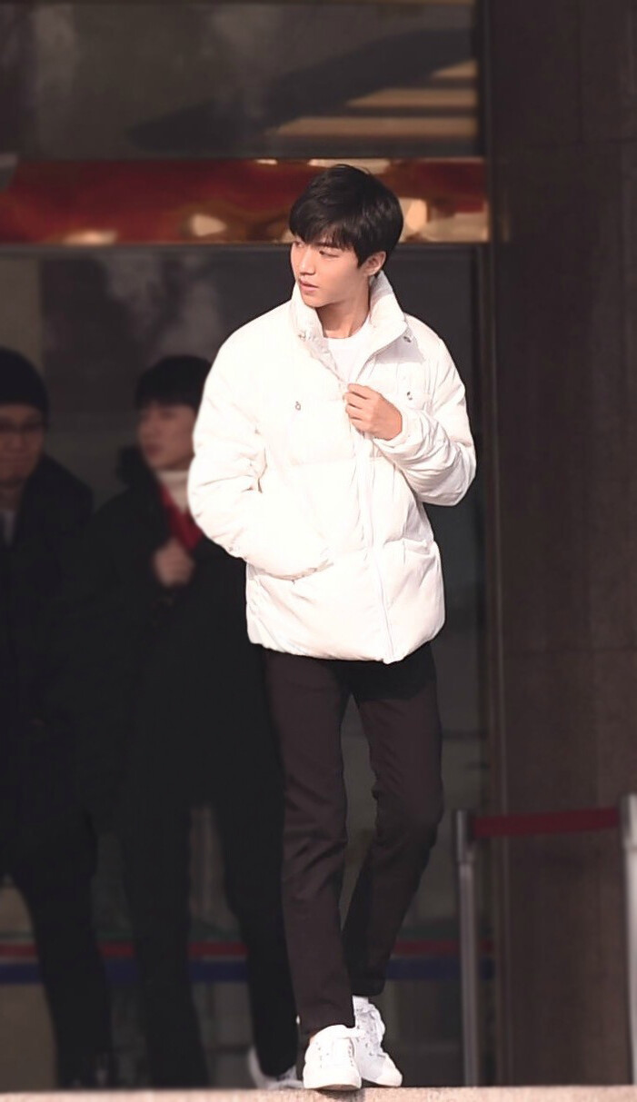 王俊凯20170117央视春晚二次联排