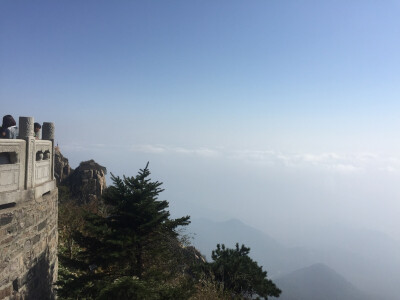 泰山．山顶