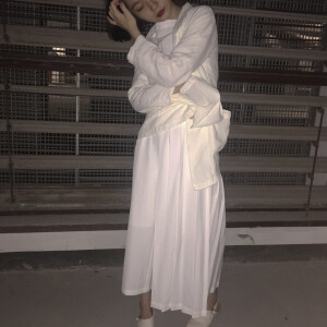 饭团的头像『韩风』『非原创』
<来自一个可爱的堆糖小用户   氿栀>(´ω` )