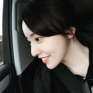 饭团的头像『韩风』『非原创』
<来自一个可爱的堆糖小用户   氿栀>(´ω` )