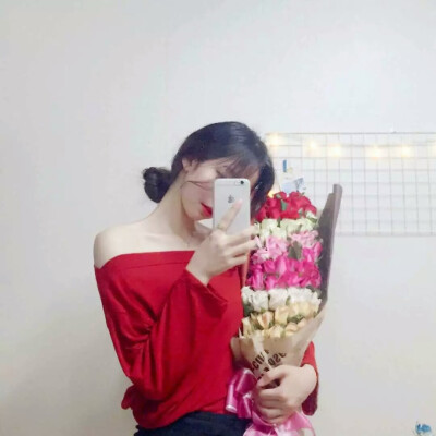 女生 红衣 闺蜜