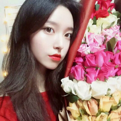 女生 红衣 霸气