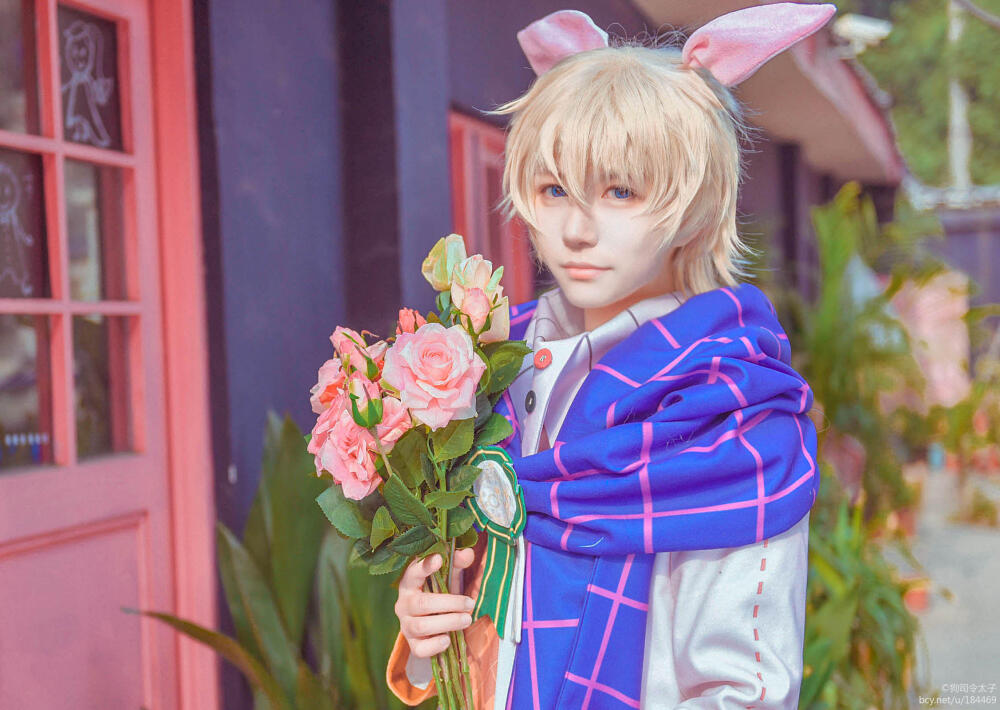 【cos】梦百sp时计兔~迟到的圣诞快乐
时机兔 cn: 狗司令太子
摄影：小猫wQ 化妆：狗司令太子 后期：狗司令太子 协力：三岁
梦王国与沉睡的100王子 游戏