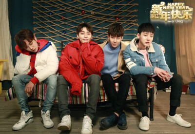 170119 #UNIQ#官推更新：Happy new year 2017D-day！ #UNIQ Happy New Year# [NOTICE] #HAPPYNEWYEAR2017#UNIQ#유니크#