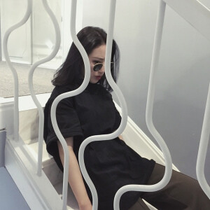 饭团的头像『韩风』『非原创』
<来自一个可爱的堆糖小用户   氿栀>(´ω` )