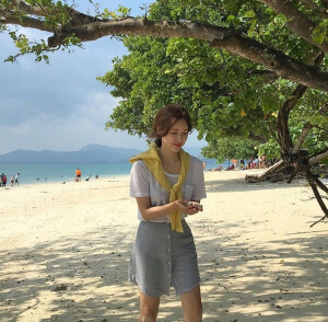 饭团的头像『韩风』『非原创』
<来自一个可爱的堆糖小用户   氿栀>(´ω` )