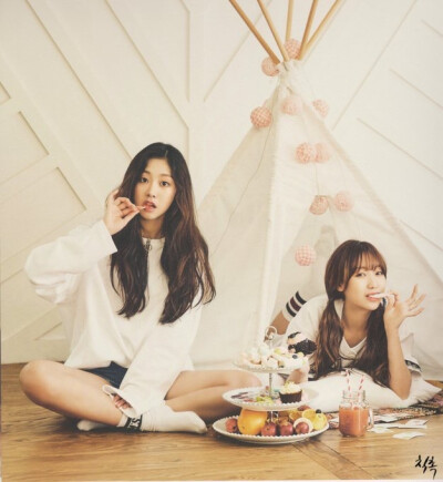 Lovelyz 徐智秀&柳秀静
