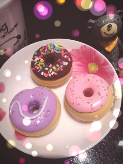 超轻粘土♡爱做甜甜圈的小主妇♡甜点♡自己的手作(๑• . •๑)