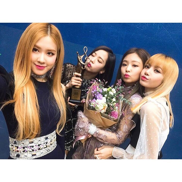 BLACKPINK Jennie Kim 金智妮、Kim Ji Soo金智秀、Rose 朴彩英、Lisa