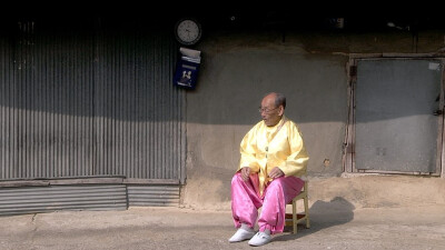 亲爱的，不要跨过那条江