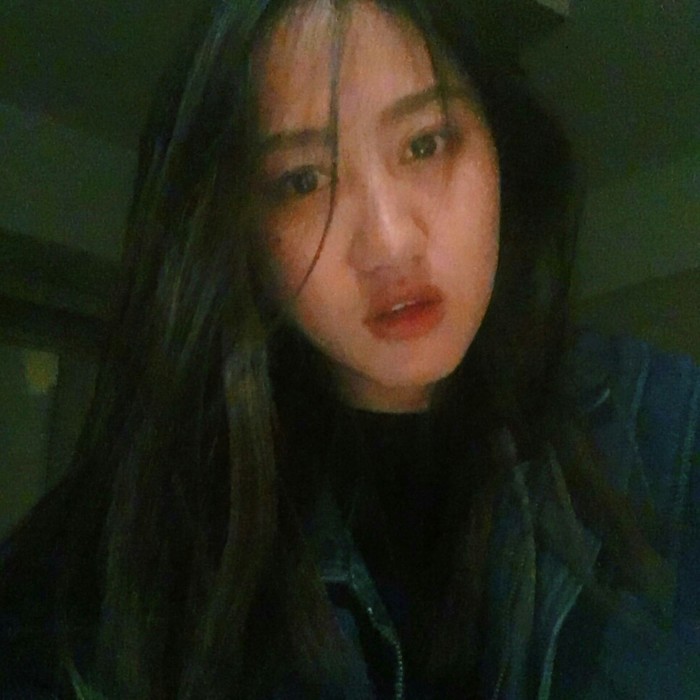 说不准是什么吧 就是很喜欢你 喜欢你的歌 民谣歌手火起来的越来越多了 马頔的南山南烂了大街 宋冬野的歌也上了西天 或许有一天你火起来 火得大红大紫人人认识你 然后我不喜欢你了 你也是我心里很特别的一个歌手 因为你的歌啊 陪我度过了一段对我而言很黑暗的时光