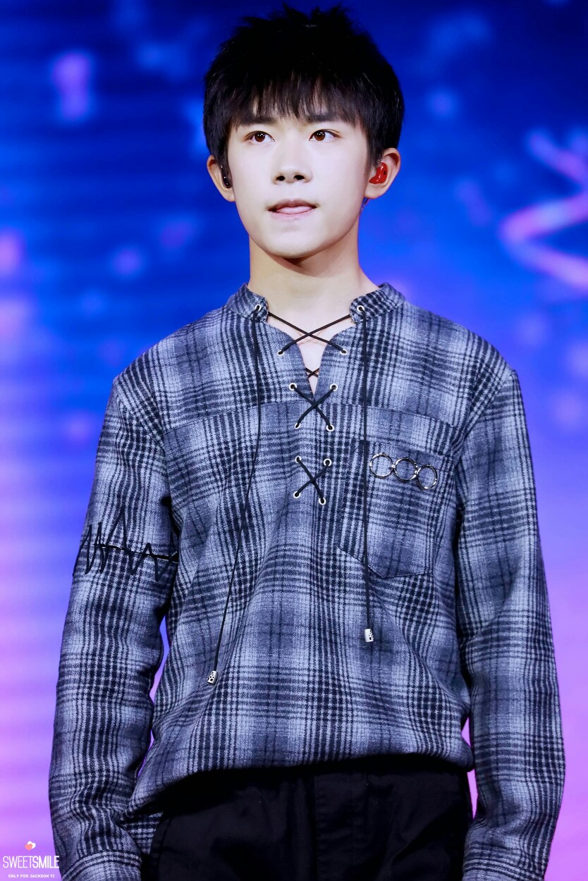 #易烊千玺 #TFBOYS 师大附中艺术节 高清 帅气