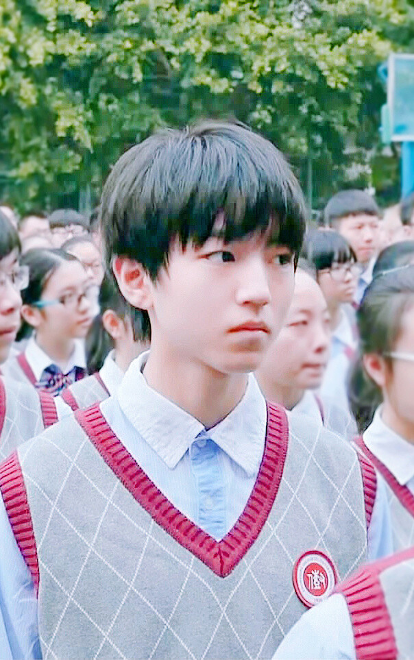 #王俊凯的小棉袄# K小棉袄 中学时代暗恋的学长@TFBOYS-王俊凯 ​​​​