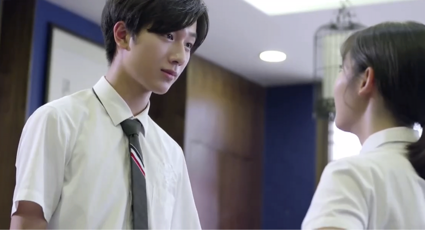 自截
恶魔少爷别吻我