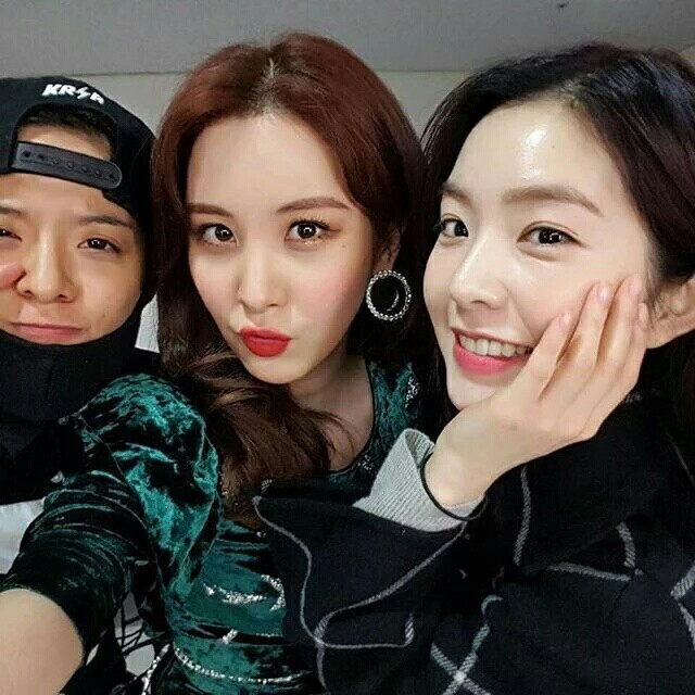 少女时代 Seohyun 徐珠贤 F(X)Amber 刘逸云 Redvelvet Irene